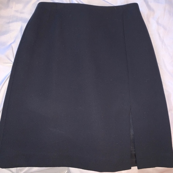 business attire skirt